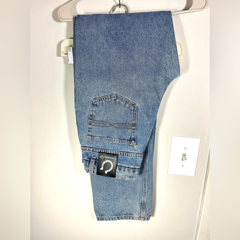 Cowgirl Up jeans lowrise size 9/10 or measures 29x34 Preowned